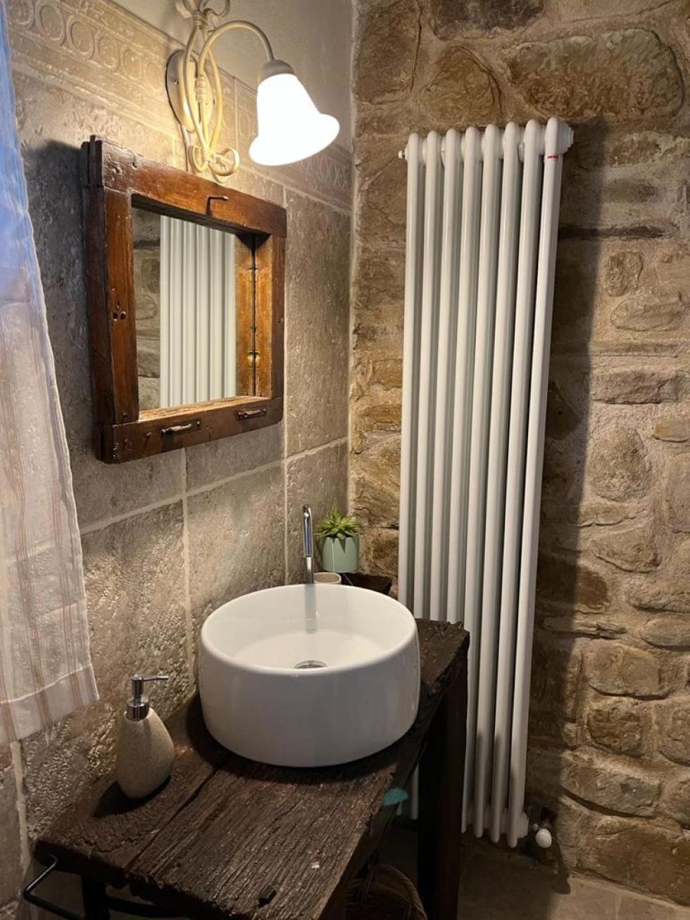 Agriturismo La Valle Dimenticata Urbania Room photo